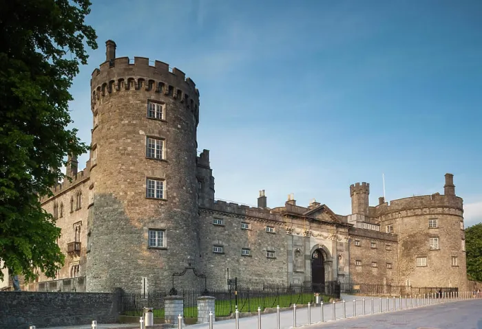 Framed Print : Ireland, County Kilkenny, Kilkenny City, Kilkenny Castle Framed Print : Ireland, County Kilkenny, Kilkenny City, Kilkenny Castle