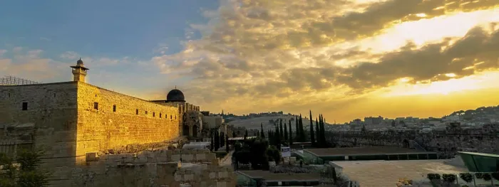 Framed Print : Israel, Jerusalem. Sunrise over the West Wall of the Temple Mount