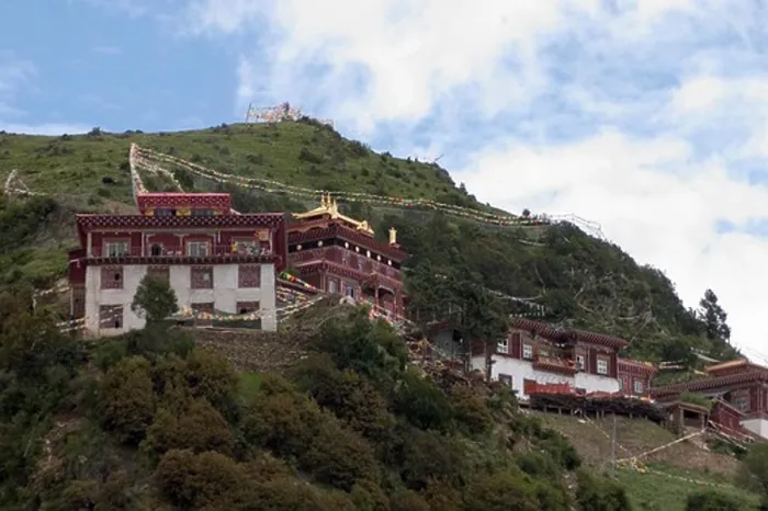 Framed Print : Katok Dorjeden Monastery, first Nyingma Gompa founded in 1159 AD - Kham, (Eastern Tibet), Sichuan Province, China