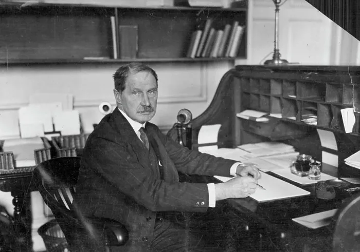 Framed Print : Latest portrait of Mr. Bonar Law. November 7, 1922. (Photo by Daily Mirror) Framed Print : Latest portrait of Mr. Bonar Law. November 7, 1922. (Photo by Daily Mirror)