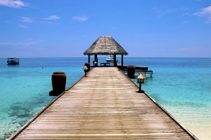 Framed Print : MALDIVES, TAJ CORAL REEF RESORT, JETTY Framed Print : MALDIVES, TAJ CORAL REEF RESORT, JETTY