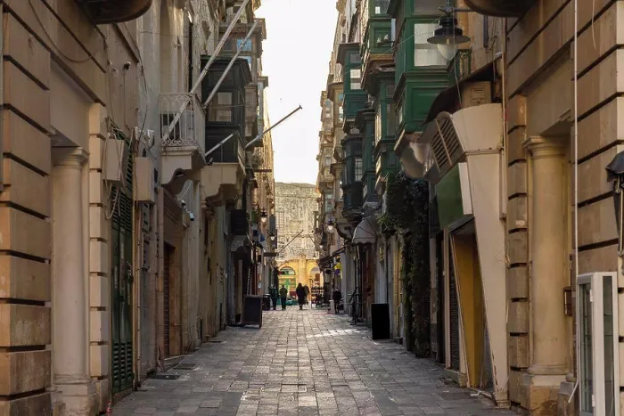 Framed Print : Malta, South Eastern Region, Valletta, Street in old town Framed Print : Malta, South Eastern Region, Valletta, Street in old town