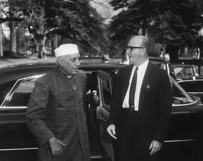 Framed Print : Meeting with Jawaharlal Nehru, Prime Minister of India