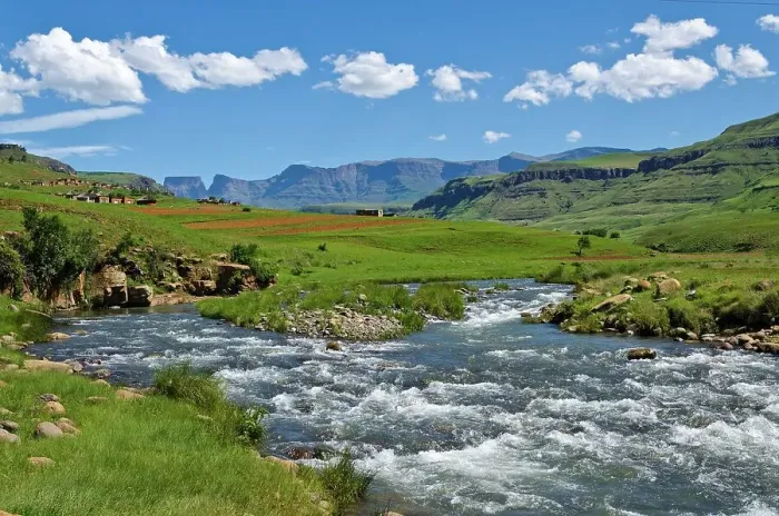 Framed Print : Mhlwazini River near the Cathedral Peak region of the Ukhahlamba Drakensberg Park Framed Print : Mhlwazini River near the Cathedral Peak region of the Ukhahlamba Drakensberg Park