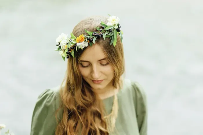 Framed Print : Middle Eastern woman wearing flower crown looking down Framed Print : Middle Eastern woman wearing flower crown looking down
