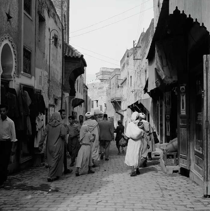 Framed Print : Morocco, Fez, Street scene in Medina Framed Print : Morocco, Fez, Street scene in Medina