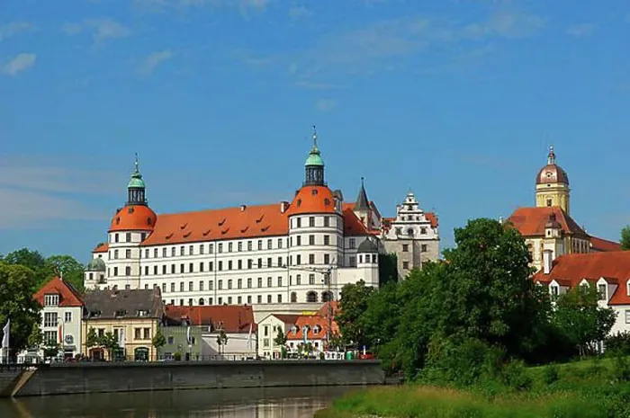 Framed Print : Neuburg on the Danube, Neuburg Castle, Neuburg Castle, Danube, Upper Bavaria, Bavaria, Germany, Europe Framed Print : Neuburg on the Danube, Neuburg Castle, Neuburg Castle, Danube, Upper Bavaria, Bavaria, Germany, Europe
