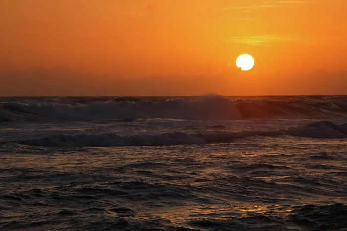 Framed Print : Ocean sunset with large sun Framed Print : Ocean sunset with large sun