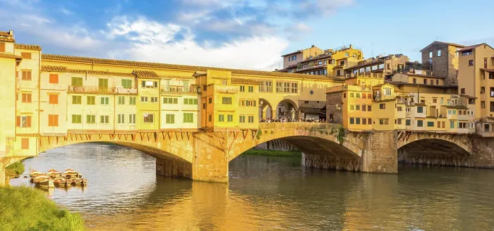 Framed Print : Panorama der historischen Ponte Vecchio-Brücke über den Arno in Florenz Panorama of the historic Ponte Vecchio bridge Framed Print : Panorama der historischen Ponte Vecchio-Brücke über den Arno in Florenz Panorama of the historic Ponte Vecchio bridge