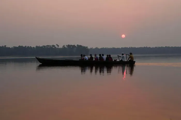 Framed Print : Peru - tourists in boat. Lake Sandoval Amazon Peru Framed Print : Peru - tourists in boat. Lake Sandoval Amazon Peru
