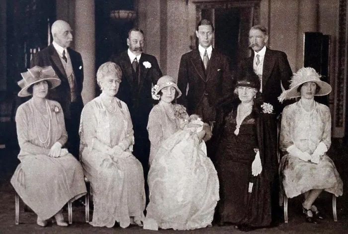 Framed Print : Photograph taken during the Christening of Princess Elizabeth (1926) Framed Print : Photograph taken during the Christening of Princess Elizabeth (1926)