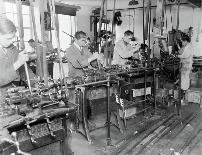 Framed Print : Poll photo collection. Manufacture of varadine flushing set Framed Print : Poll photo collection. Manufacture of varadine flushing set