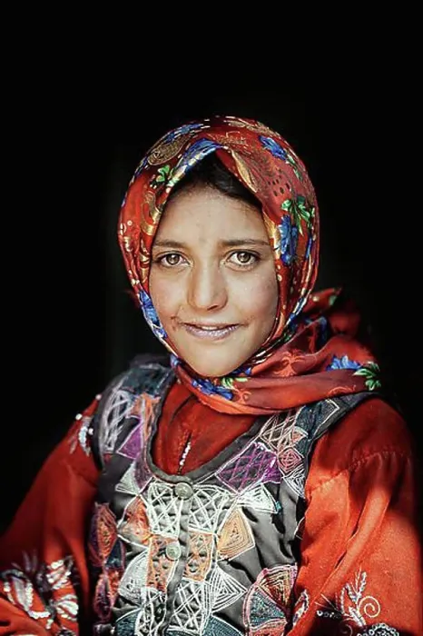 Framed Print : Portrait Sadaf Ma Framed Print : Portrait Sadaf Ma