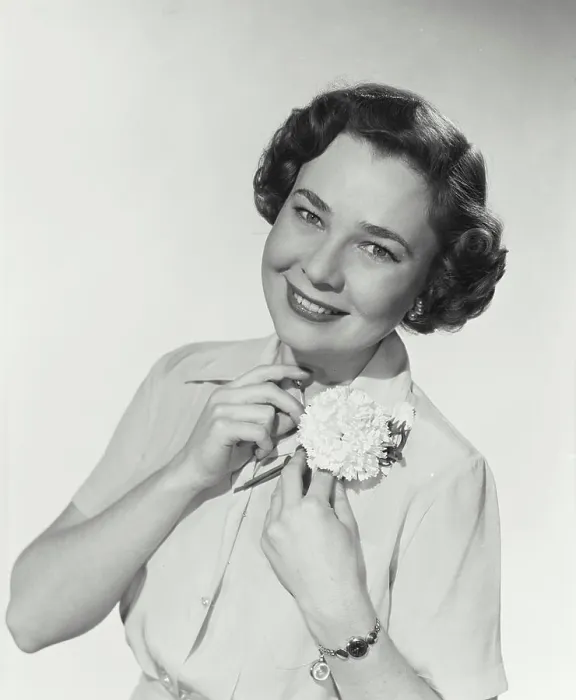 Framed Print : Portrait of a young woman smiling