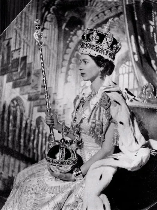 Framed Print : Queen Elizabeth II - Coronation. November 5, 1953. (Photo by Reuterphoto) Framed Print : Queen Elizabeth II - Coronation. November 5, 1953. (Photo by Reuterphoto)