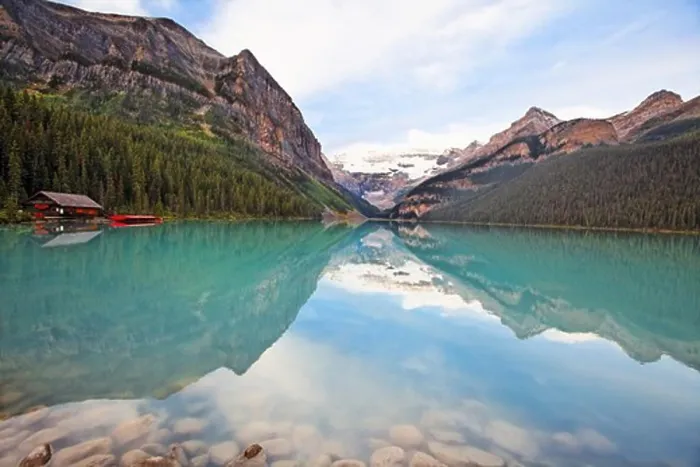 Framed Print : Reflection of mountains in a lake, Lake Louise, Alberta, Canada Framed Print : Reflection of mountains in a lake, Lake Louise, Alberta, Canada