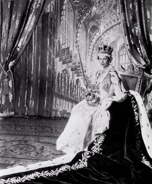 Framed Print : Regal Bearing -- Queen Elizabeth II Framed Print : Regal Bearing -- Queen Elizabeth II