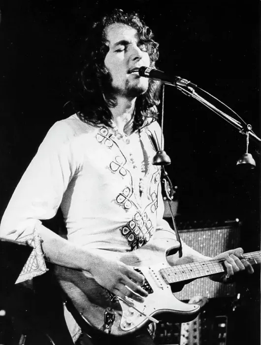 Framed Print : Roger Hodgson, Supertramp, Hammersmith Odeon, London 1975