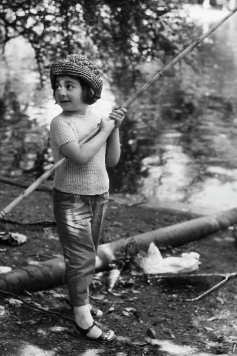 Framed Print : Rome, sport fishing for children in the lakes of the zoo, 1960 1970