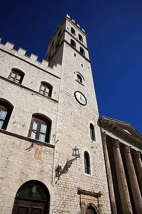 Framed Print : Santa Maria sopra Minerva and Temple of Minerva, Assisi, Umbria, Italy, Europe Framed Print : Santa Maria sopra Minerva and Temple of Minerva, Assisi, Umbria, Italy, Europe