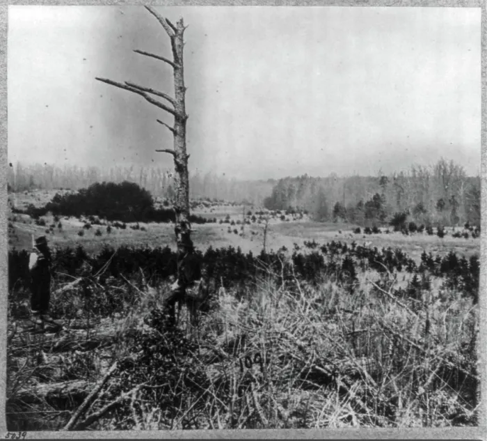 Framed Print : Scene of unsuccessful charges against Confederate entrenchments at junction of old and new Court House Roads