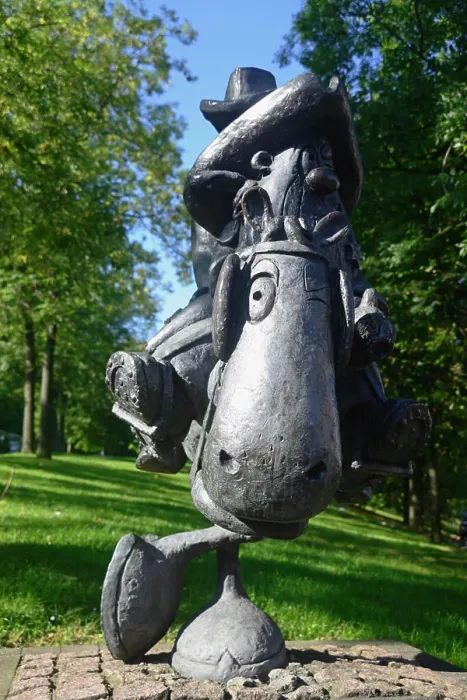 Framed Print : Scotland, Glasgow, West End, Kelvingrove Park, Lobey Dosser statue Framed Print : Scotland, Glasgow, West End, Kelvingrove Park, Lobey Dosser statue