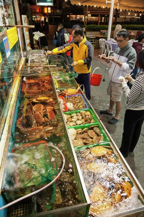 Framed Print : Seafood restaurant display, Yung Shue Wan, Lamma Island, Hong Kong, China Framed Print : Seafood restaurant display, Yung Shue Wan, Lamma Island, Hong Kong, China