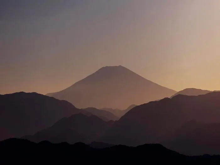 Framed Print : Silhouetted Mount Fuji at sunrise, Fuji-Hakone-Izu National Park, Japan Framed Print : Silhouetted Mount Fuji at sunrise, Fuji-Hakone-Izu National Park, Japan