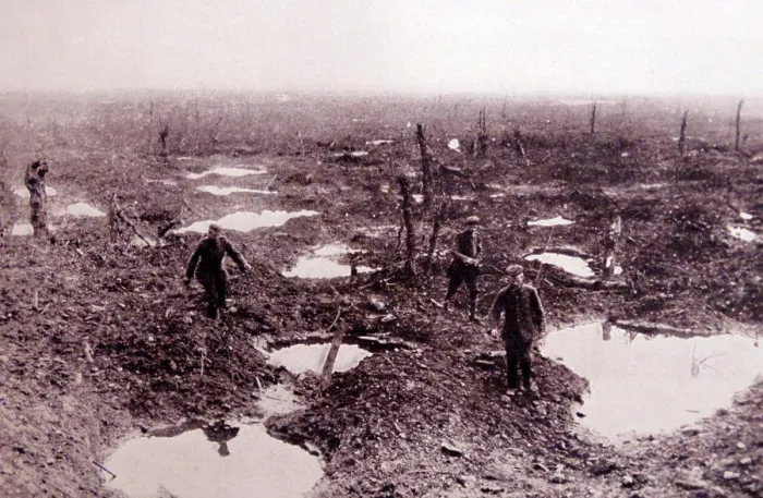 Framed Print : soldiers walking through mud in France during World War One. Dated 1914
