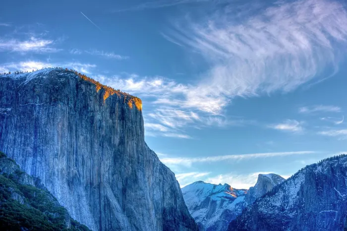 Framed Print : Sun rises. First light on top of El Capitan. Yosemite, California, US Framed Print : Sun rises. First light on top of El Capitan. Yosemite, California, US