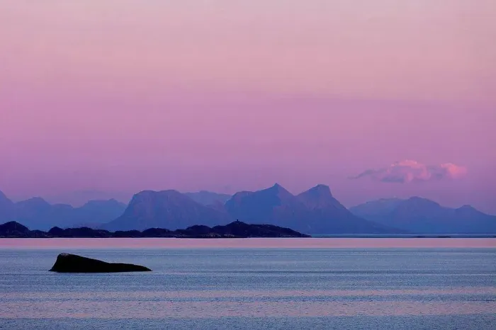 Framed Print : Sundown, Engeloya, Vestfjorde, Lofoten, northern country, Northern Norway, Norway, the Arctic Framed Print : Sundown, Engeloya, Vestfjorde, Lofoten, northern country, Northern Norway, Norway, the Arctic