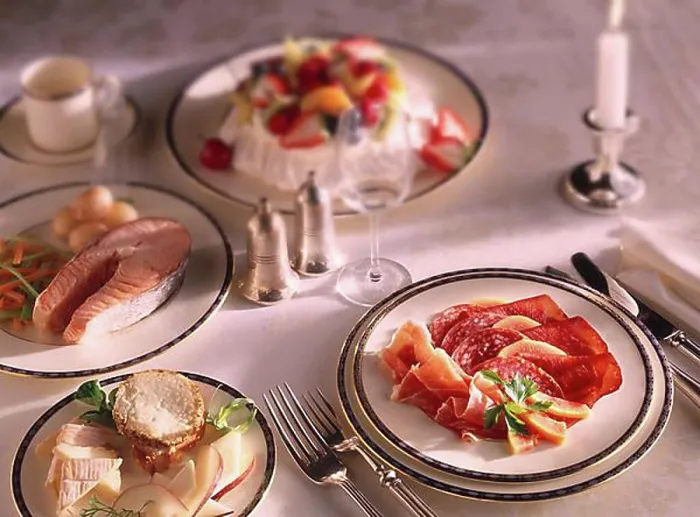 Framed Print : Table setting, starter Charcutterie, main course Salmon Steak, dessert Pavlova Framed Print : Table setting, starter Charcutterie, main course Salmon Steak, dessert Pavlova