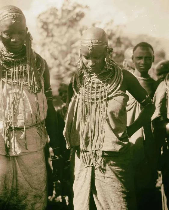 Framed Print : Tanganyika. Arusha. Warusha women with trinkets and ornaments, close up. 1936, Tanzania, Arusha Framed Print : Tanganyika. Arusha. Warusha women with trinkets and ornaments, close up. 1936, Tanzania, Arusha