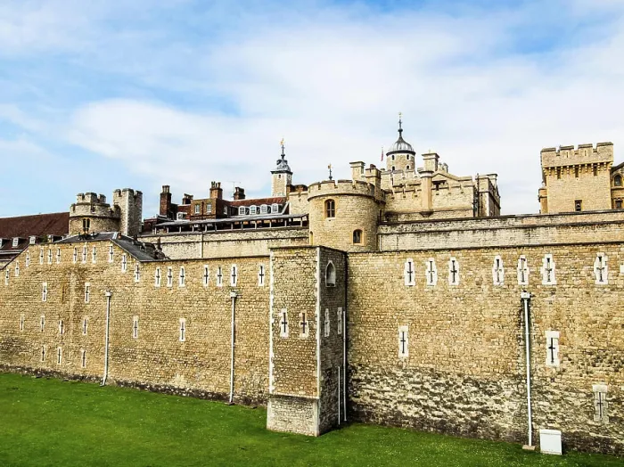 Framed Print : Tower of London HDR High dynamic range HDR The Tower of London medieval castle and prison Copyright: xZoonar Framed Print : Tower of London HDR High dynamic range HDR The Tower of London medieval castle and prison Copyright: xZoonar