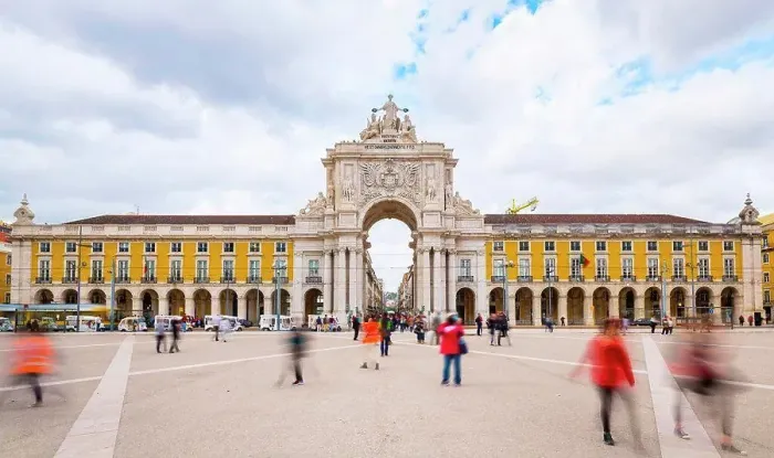 Framed Print : Triumphal Arch, Praça do Comércio, Lisbon, Portugal