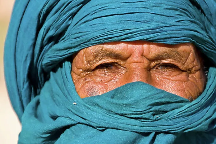 Framed Print : Tuareg man, portrait, Essendilene, Algeria, Africa Framed Print : Tuareg man, portrait, Essendilene, Algeria, Africa