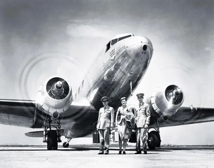 Framed Print : United Airlines Douglas DC-3 I Framed Print : United Airlines Douglas DC-3 I