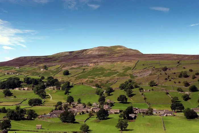 Framed Print : Village of Healaugh below Calver Fell, Swaledale, Yorkshire Dales, North Yorkshire, England, july