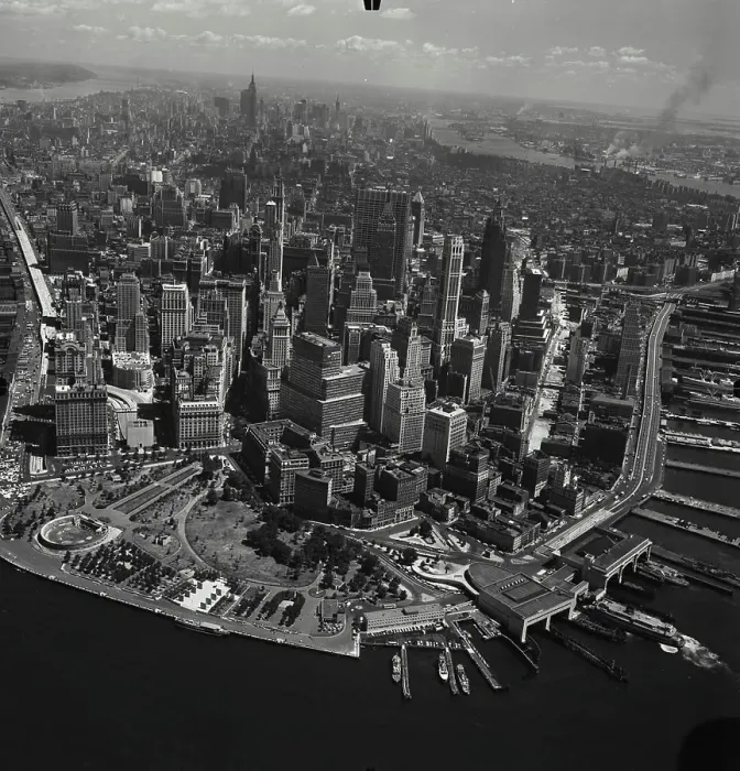 Framed Print : Vintage Photograph. Aerial view of Manhattan from over Upper Bay, New York City, Frame 2 Framed Print : Vintage Photograph. Aerial view of Manhattan from over Upper Bay, New York City, Frame 2