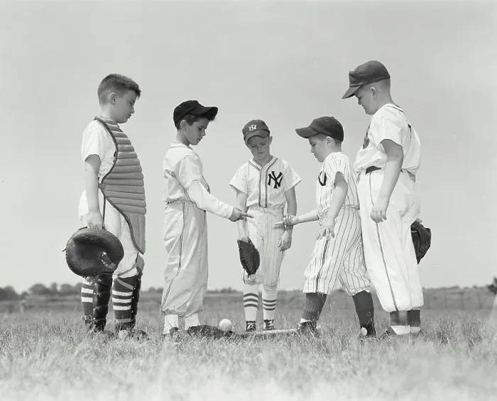 Framed Print : Vintage Photograph. Baseball - players deciding who gets to hit first Framed Print : Vintage Photograph. Baseball - players deciding who gets to hit first