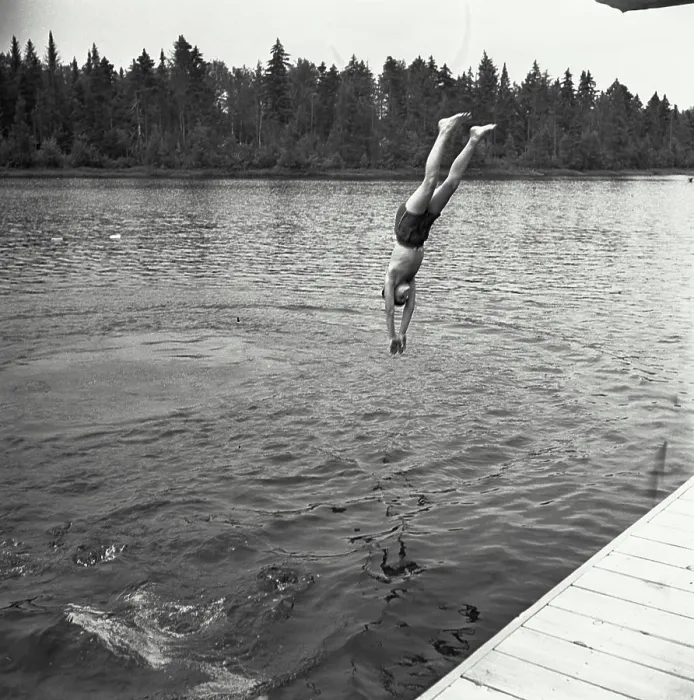 Framed Print : Vintage Photograph. Boy diving in water Framed Print : Vintage Photograph. Boy diving in water