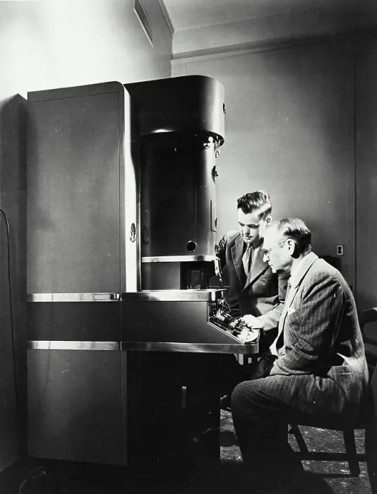 Framed Print : Vintage photograph. Electron microscope with its inventor Dr. VK Zworykin and Dr. James Hillier Framed Print : Vintage photograph. Electron microscope with its inventor Dr. VK Zworykin and Dr. James Hillier