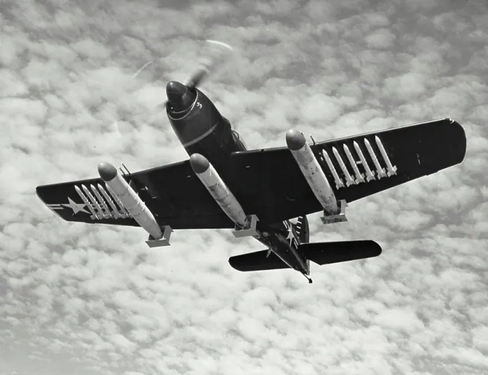 Framed Print : Vintage photograph. Martin AM-1 mauler, the navy largest, fastest, most heavily armed carrier based dive torpedo bomber Framed Print : Vintage photograph. Martin AM-1 mauler, the navy largest, fastest, most heavily armed carrier based dive torpedo bomber