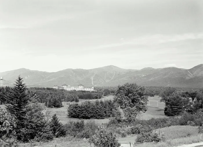 Framed Print : Vintage Photograph. Mt Washington and Hotel in Breton Woods New Hampshire Framed Print : Vintage Photograph. Mt Washington and Hotel in Breton Woods New Hampshire
