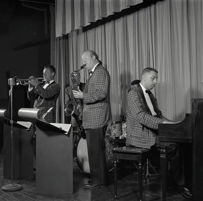 Framed Print : Vintage Photograph. Five piece Orchestra performs Framed Print : Vintage Photograph. Five piece Orchestra performs