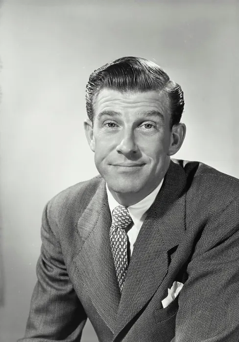Framed Print : Vintage photograph. Portrait of businessman Framed Print : Vintage photograph. Portrait of businessman