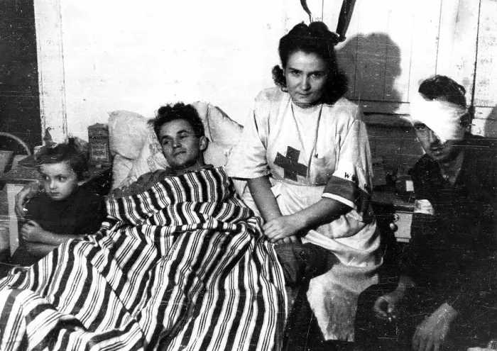 Framed Print : Warsaw Uprising: Nurse Janina Stczniewska Inka with daughter Hania Framed Print : Warsaw Uprising: Nurse Janina Stczniewska Inka with daughter Hania
