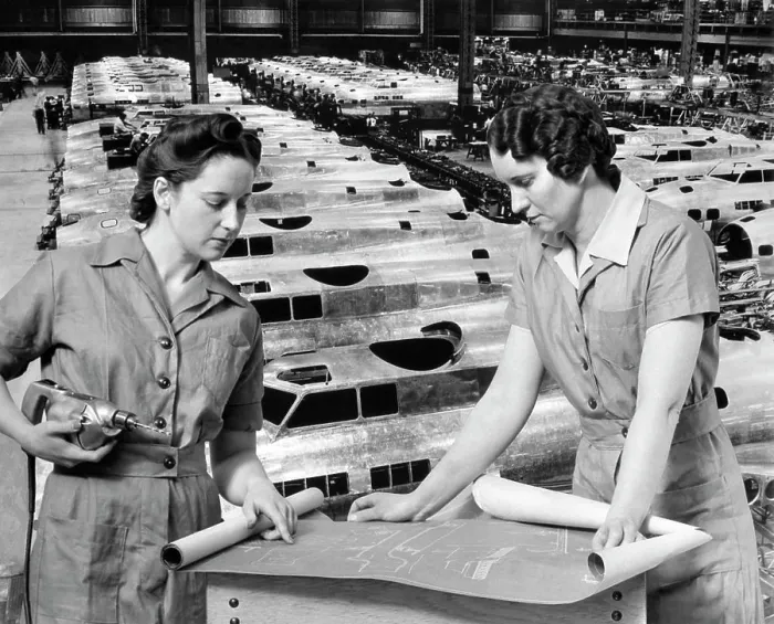 Framed Print : Women Workers Blueprints Factory 1940S Rosie Riveter Woman Wartime Worker Ww2 Wwii World War 2 Airplane Airplanes