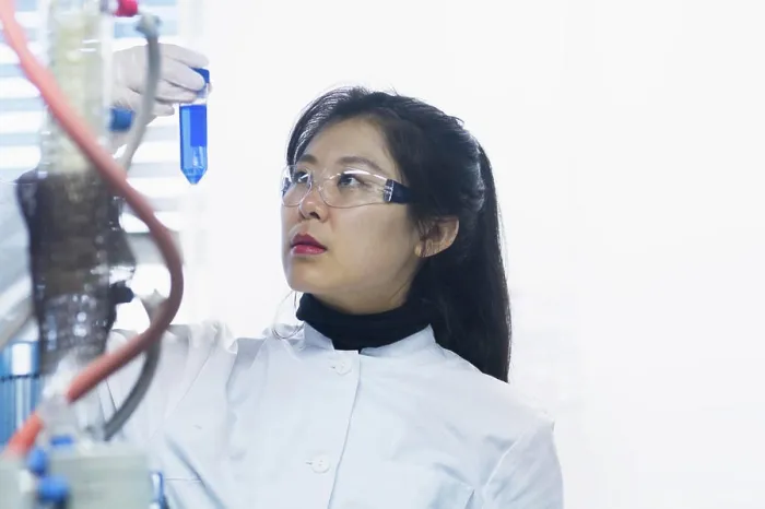 Framed Print : Young female scientist examining test tube in a laboratory, Freiburg im Breisgau, Baden-Wºrttemberg, Germany Framed Print : Young female scientist examining test tube in a laboratory, Freiburg im Breisgau, Baden-Wºrttemberg, Germany