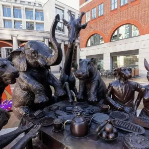 England, London, City of London, Paternoster Square, Humorous Sculpture titled Wild Table of Love by Gillie and Marc England, London, City of London, Paternoster Square, Humorous Sculpture titled Wild Table of Love by Gillie and Marc